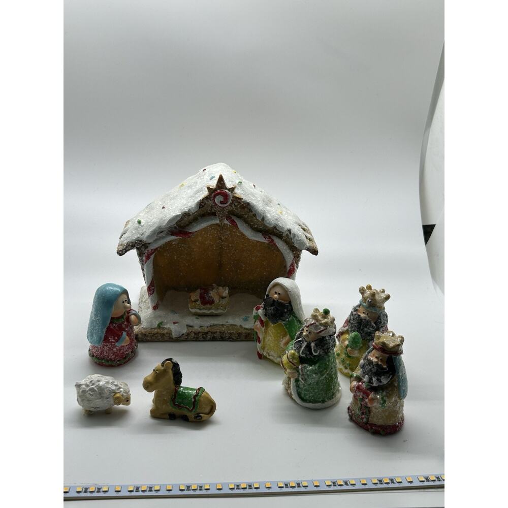 Merry Brite Nativity Gift Set In Box With Gingerbread‎ Stable And 8 Pieces